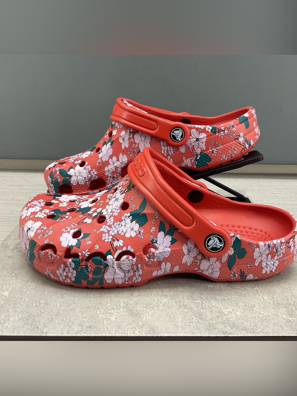 CROCS Baya Clog Mens 6 Womens 8 Spicy Orange Floral
